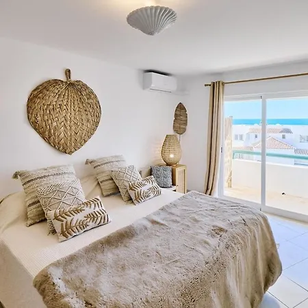 Apartment Club Nautilus Calixtos Mit Meerblick Porches (Algarve)